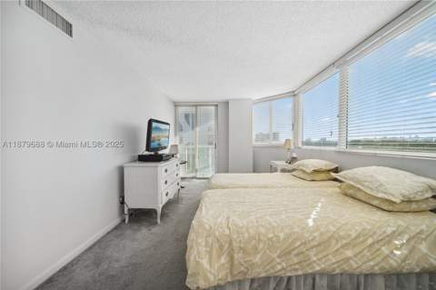 3411 Indian Creek Dr 604, Miami Beach FL - photo 13 of 26