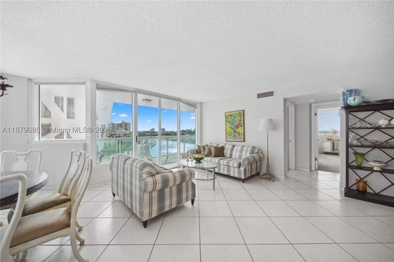 2 bedroom Condominium at 3411 Indian Creek Dr 604, King David Towers Condo, Miami Beach — photo 5