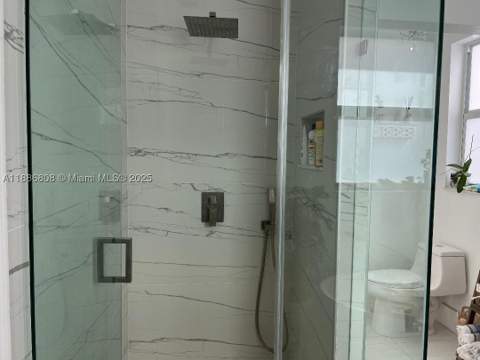 18247 NW 88th Pl, Hialeah FL - photo 22 of 45