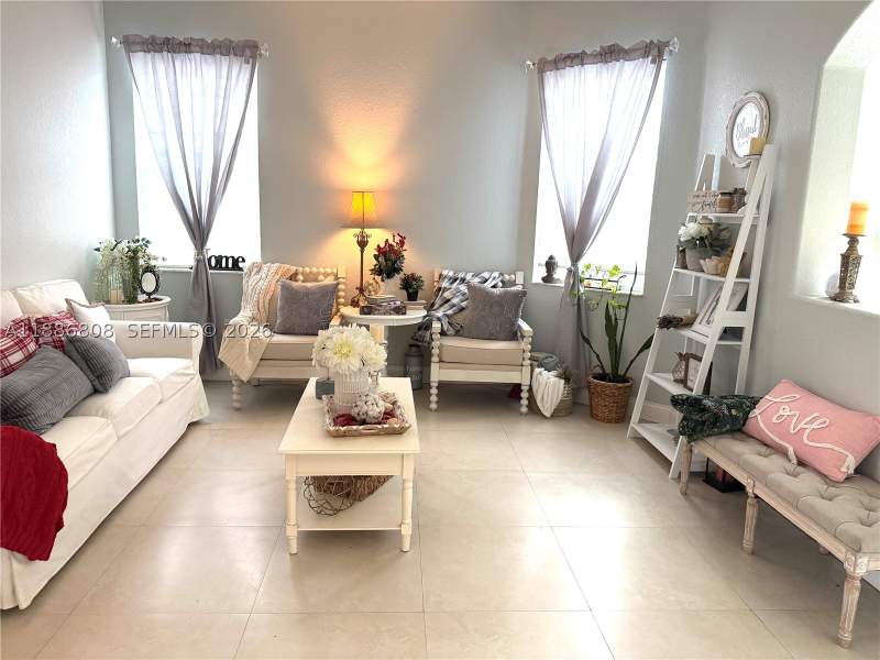 4 bedroom SingleFamilyResidence at 18247 NW 88th Pl, Century Prestige, Hialeah — photo 5