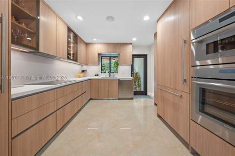 6420 SW 63rd Ter, South Miami FL - photo 10 of 38