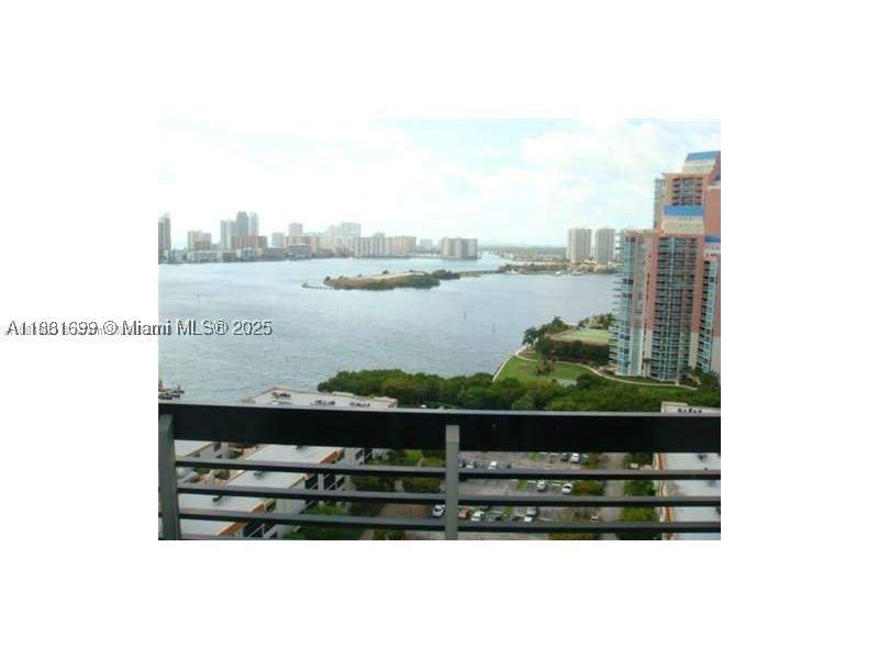 2 bedroom Condominium at 3400 NE 192nd St 2103, Mystic Pointe Tower 600 C, Aventura — photo 3