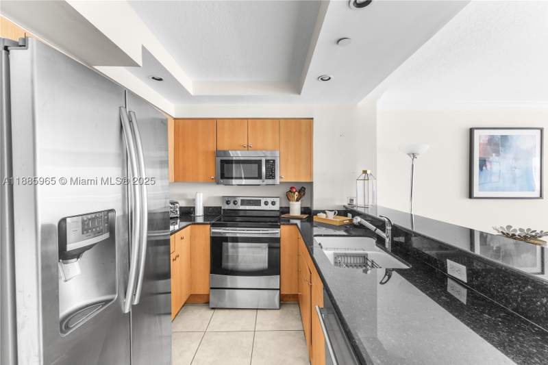 2 bedroom Condominium at 6917 Collins Ave 1505, The Collins Condo, Miami Beach — photo 5