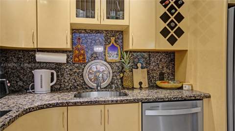 100 Bayview Dr 1931, Sunny Isles Beach FL - photo 18 of 43