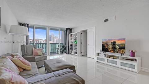 100 Bayview Dr 1931, Sunny Isles Beach FL - photo 7 of 43