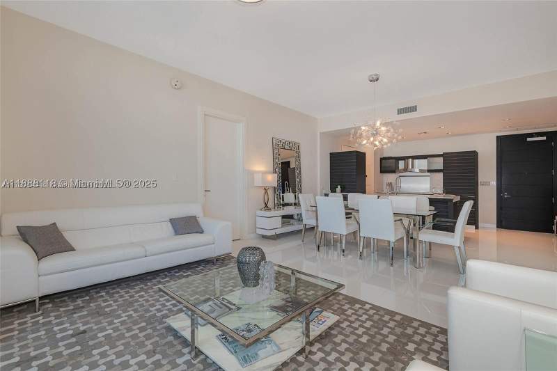 2 bedroom Condominium at 200 Biscayne Boulevard Way 5109, Epic West Condo, Miami — photo 3