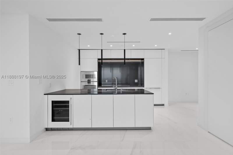 2 bedroom Condominium at 300 Biscayne Blvd Way 1103, Aston Martin Residences, Miami — photo 4