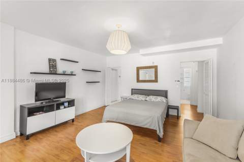 1241 14th St 9, Miami Beach FL - photo 10 of 19