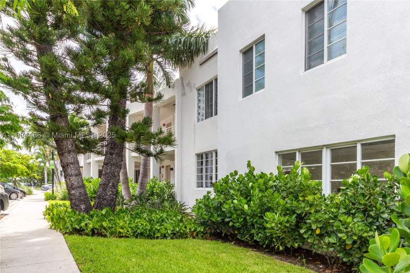 0 bedroom Condominium at 1241 14th St 9, Ken Mae Garden Condo, Miami Beach — photo 4