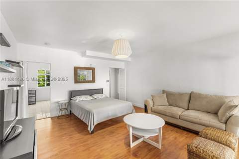 1241 14th St 9, Miami Beach FL - photo 8 of 19