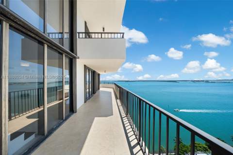 520 Brickell Key Drive UPH-03, Miami FL - photo 21 of 33