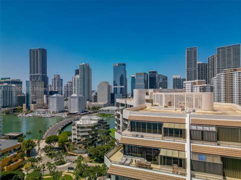 520 Brickell Key Drive UPH-03, Miami FL - photo 6 of 33