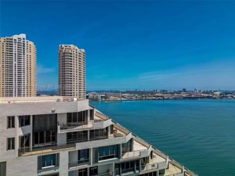 520 Brickell Key Drive UPH-03, Miami FL - photo 9 of 33
