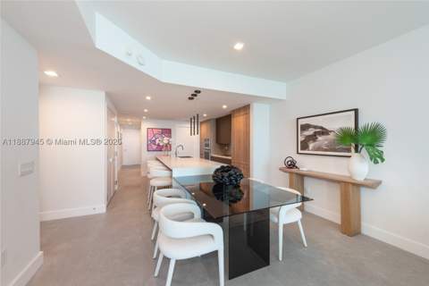 3801 Collins Ave 1502, Miami Beach FL - photo 9 of 40