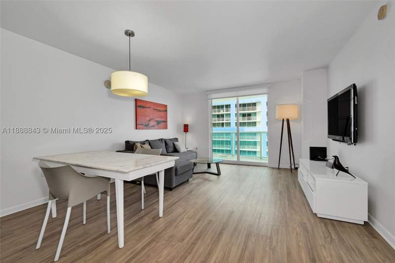 1 bedroom Condominium at 2101 Brickell Avenue 905, Skyline Condo, Miami — photo 5