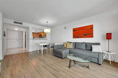 2101 Brickell Avenue 905, Miami FL - photo 6 of 23