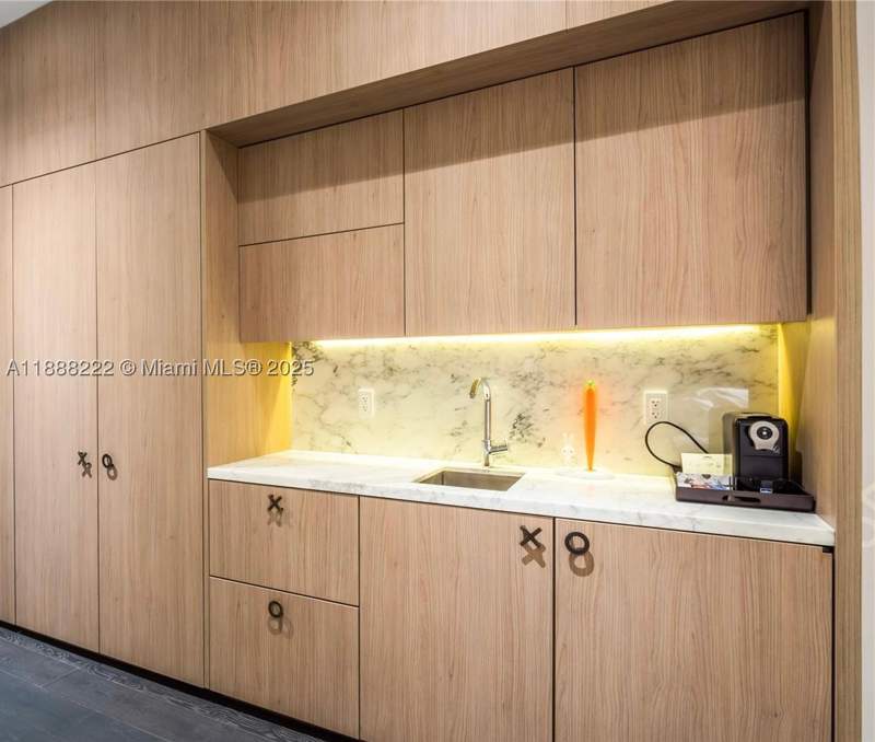 0 bedroom Condominium at 801 S Miami Ave 712, 801 Sma Designer Suites C, Miami — photo 4