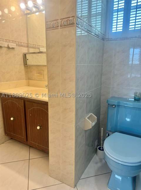 3600 NE 170 St. Apt.D.303, North Miami Beach FL - photo 11 of 25