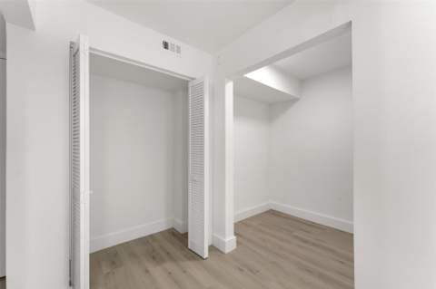 441 NE 195th Street 302, Miami FL - photo 15 of 30