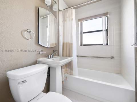 16815 NW 38th Ct, Miami Gardens FL - photo 7 of 7