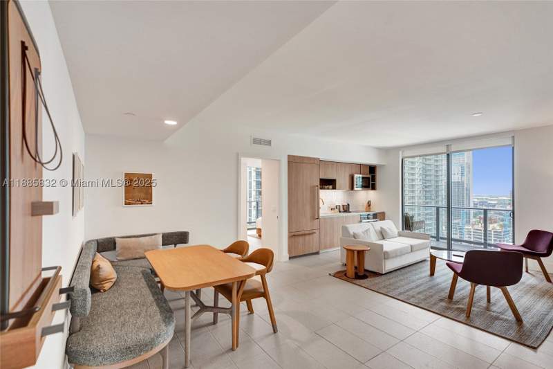 2 bedroom Condominium at 159 NE 6th St 3302, Downtown Miami, Miami — photo 4