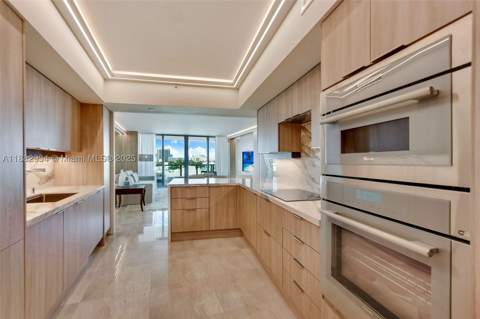 1455 Ocean Dr 811, Miami Beach FL - photo 10 of 44
