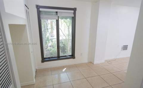 3050 Alton Rd, Miami Beach FL - photo 14 of 41