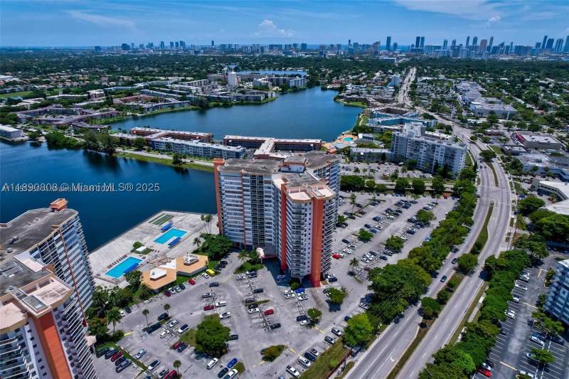 1 bedroom Condominium at 1351 NE Miami Gardens Dr 202E, BUCKLEY TOWERS CONDO - EA, Miami — photo 1