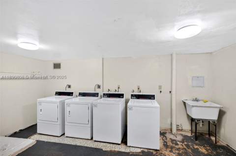 1351 NE Miami Gardens Dr 202E, Miami FL - photo 17 of 19