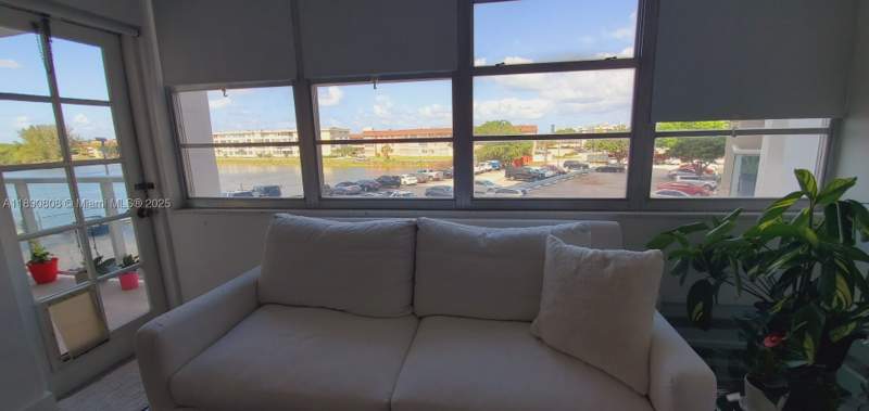 1 bedroom Condominium at 1351 NE Miami Gardens Dr 202E, BUCKLEY TOWERS CONDO - EA, Miami — photo 4
