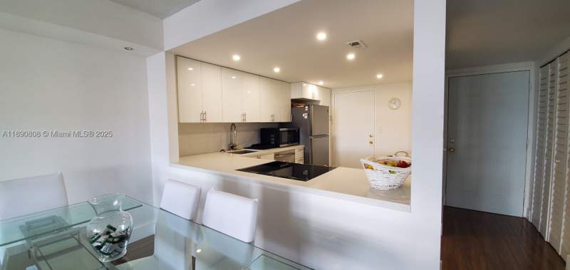 1 bedroom Condominium at 1351 NE Miami Gardens Dr 202E, BUCKLEY TOWERS CONDO - EA, Miami — photo 5