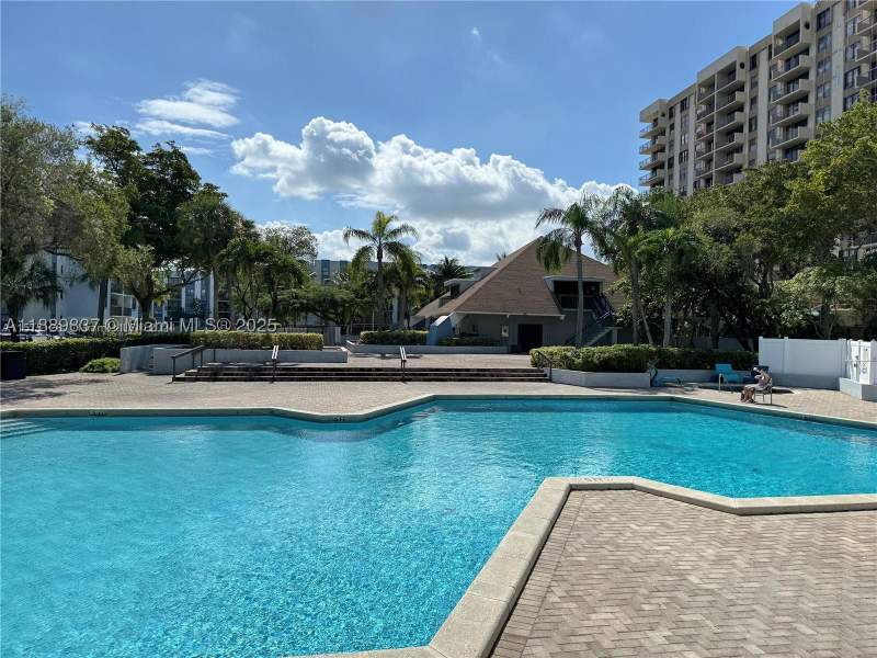 1 bedroom Condominium at 1470 NE 123rd St A1213, GREENWICH PH I CONDO, North Miami — photo 5