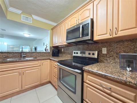 1195 NW 124th Ave 2202, Miami FL - photo 6 of 51