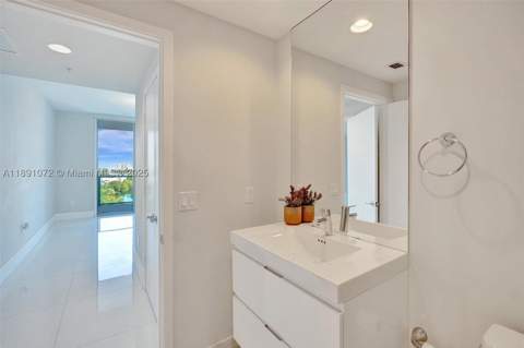 17301 Biscayne Blvd 708, North Miami Beach FL - photo 21 of 43