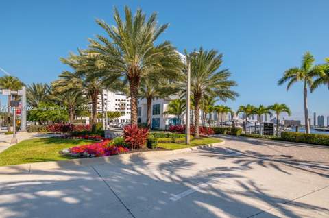 17301 Biscayne Blvd 708, North Miami Beach FL - photo 23 of 43