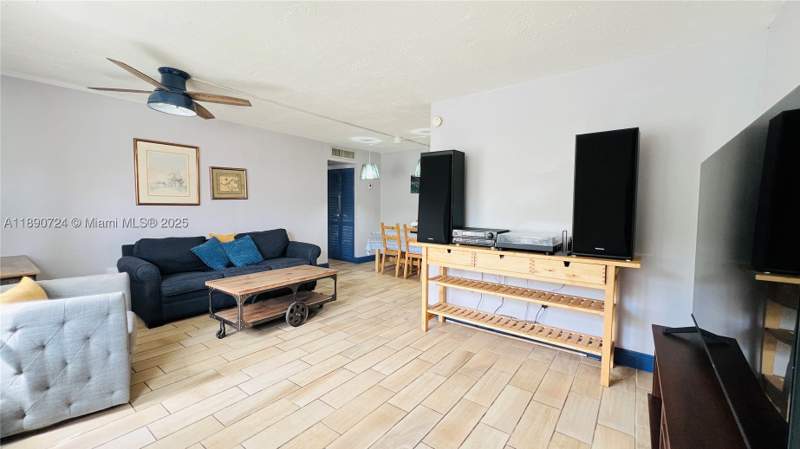 1 bedroom Condominium at 801 Meridian Ave 1A, 801 Meridian Ave Condo Ap, Miami Beach — photo 2