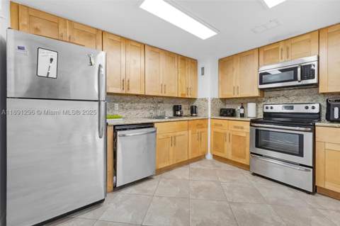 5838 Collins Ave 11B, Miami Beach FL - photo 22 of 32