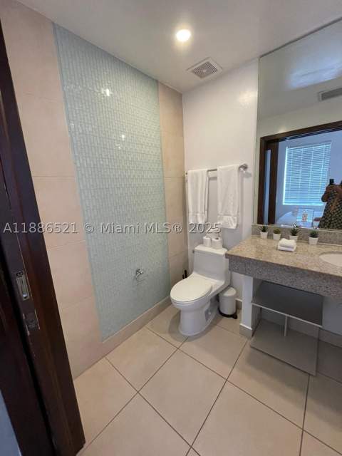 1036 Ocean Dr B309, Miami Beach FL - photo 6 of 13