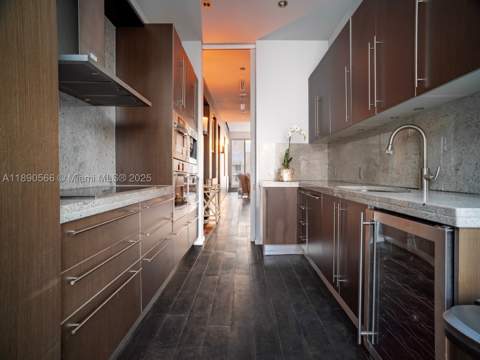 900 Brickell Key Blvd 2204, Miami FL - photo 7 of 40