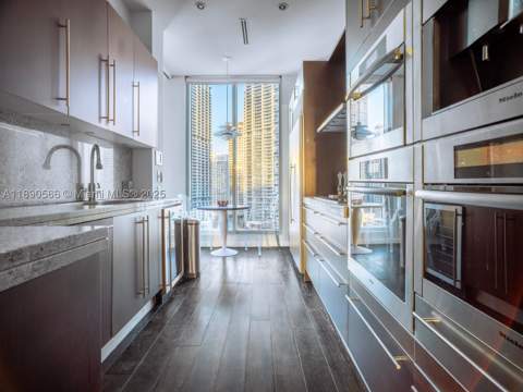 900 Brickell Key Blvd 2204, Miami FL - photo 8 of 40