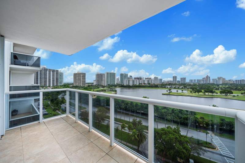 2 bedroom Condominium at 3625 N Country Club Drive 1208, Eldorado Towers, Aventura — photo 3