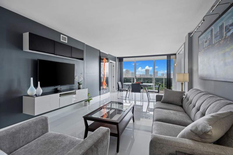 2 bedroom Condominium at 3625 N Country Club Drive 1208, Eldorado Towers, Aventura — photo 4