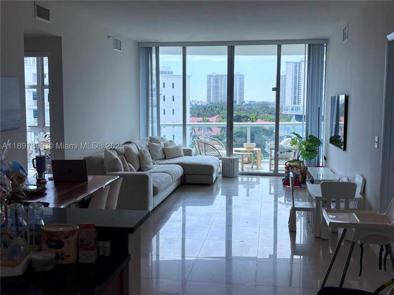 2 bedroom Condominium at 3131 NE 188th St 1-809, The Atrium At Aventura Co, Aventura — photo 4