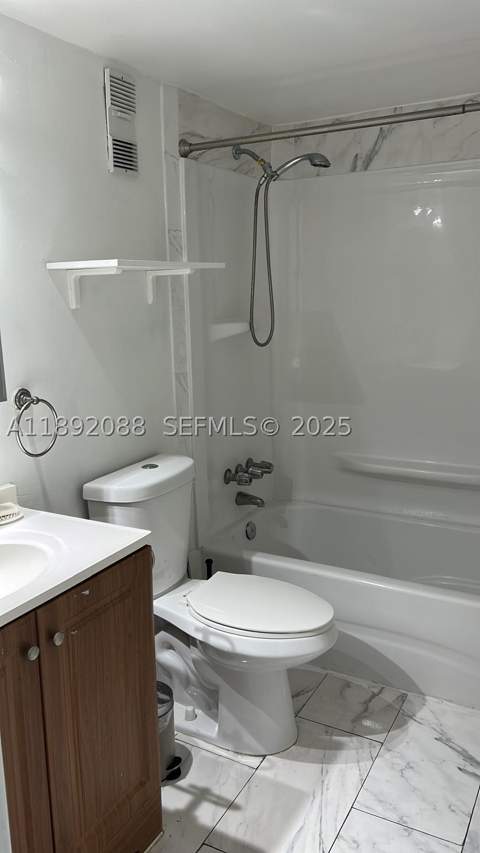 4675 W 18th Ct 1011, Hialeah FL - photo 12 of 20