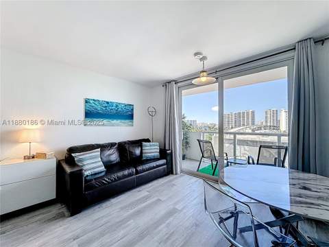 19201 Collins Ave 636, Sunny Isles Beach FL - photo 7 of 23