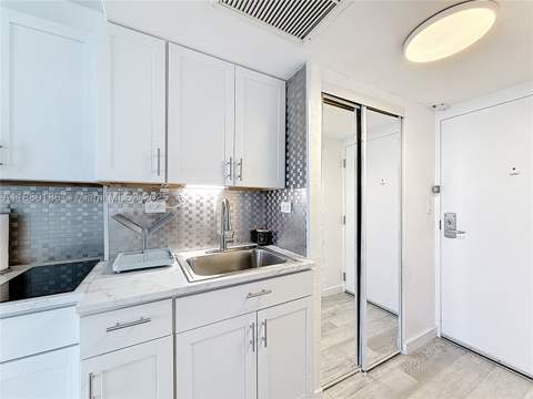 19201 Collins Ave 636, Sunny Isles Beach FL - photo 9 of 23