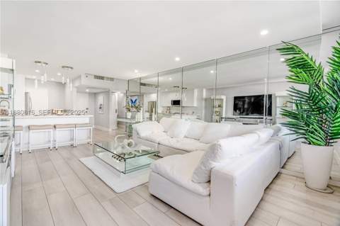 100 Lincoln Rd 323, Miami Beach FL - photo 13 of 63