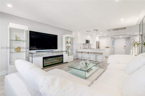 100 Lincoln Rd 323, Miami Beach FL - photo 14 of 63