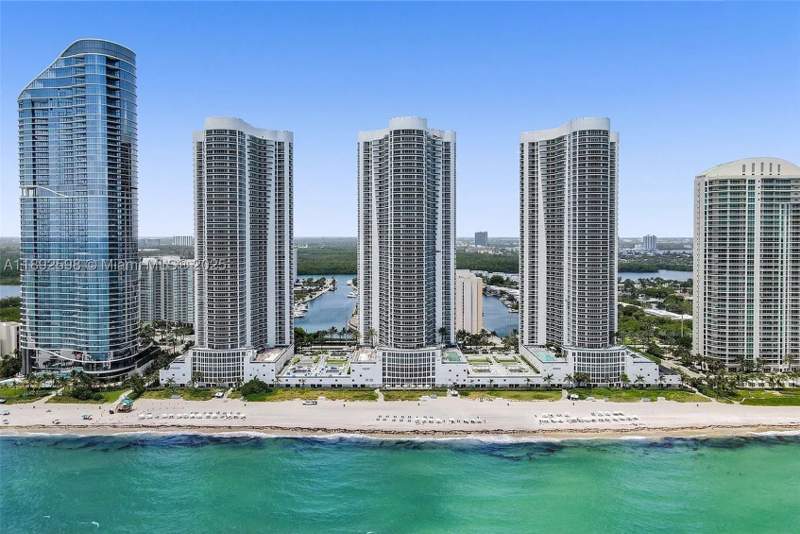2 bedroom Condominium at 16001 Collins Ave 3705, Tdr Tower I Condo, Sunny Isles Beach — photo 2