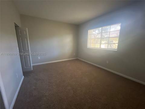 2731 NE 3rd Dr 203, Homestead FL - photo 9 of 33